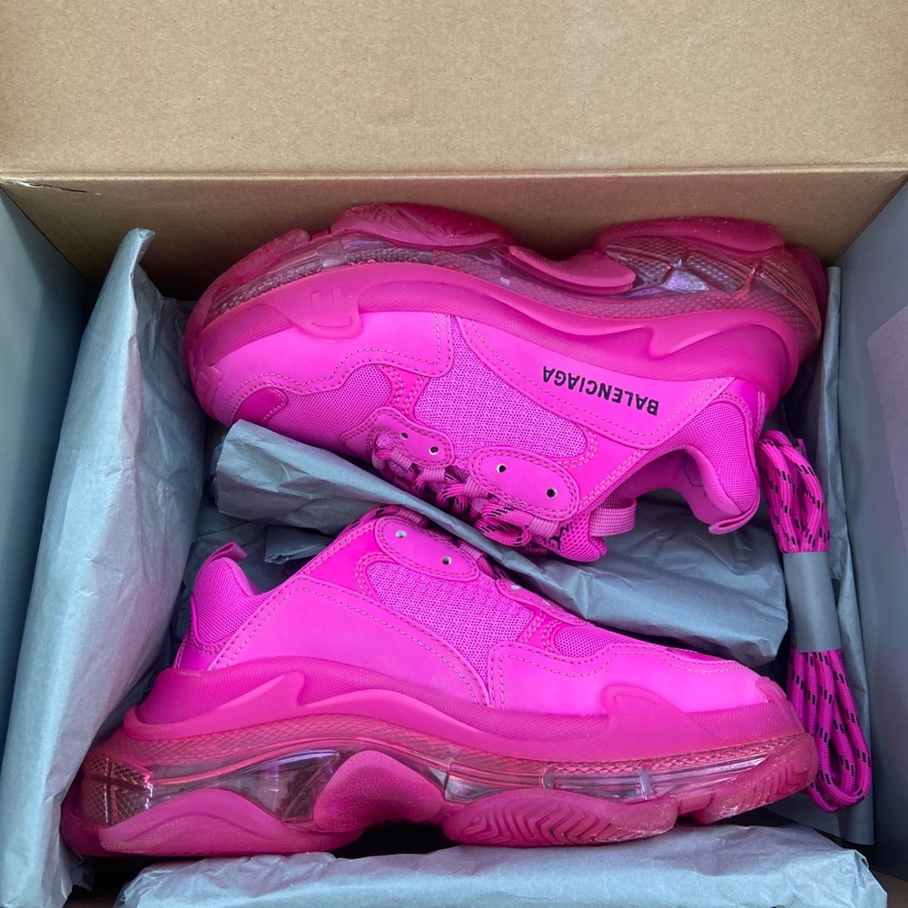 Triple S Balenciaga size 37